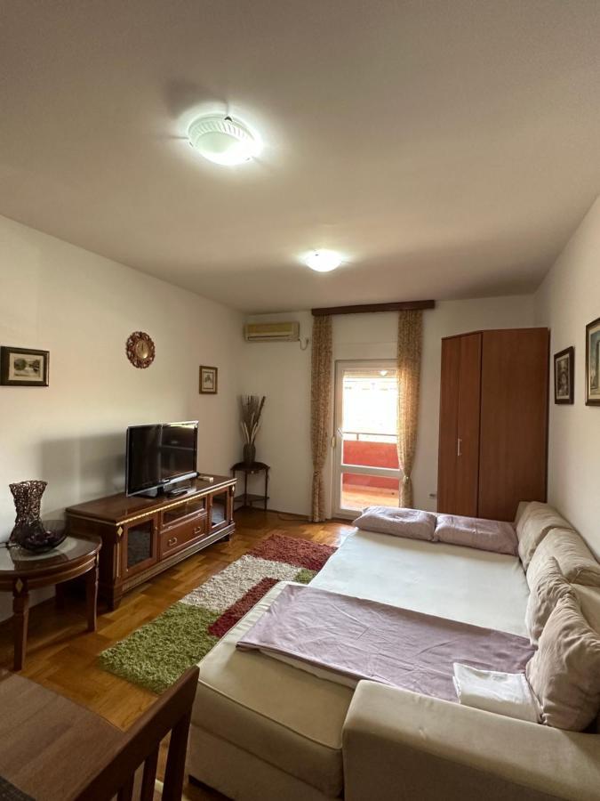 Apartament Bella *